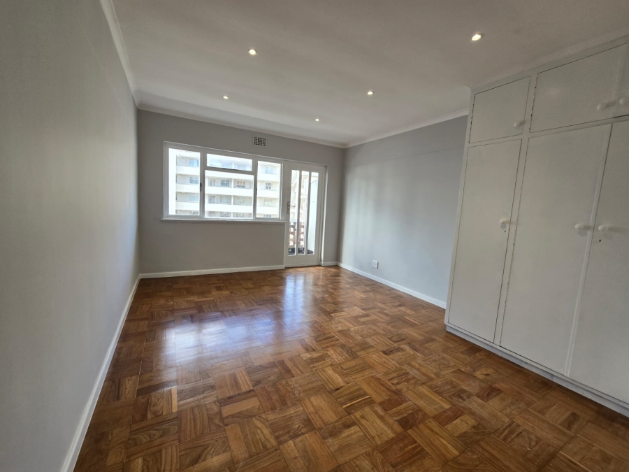 To Let 2 Bedroom Property for Rent in Sea Point Western Cape